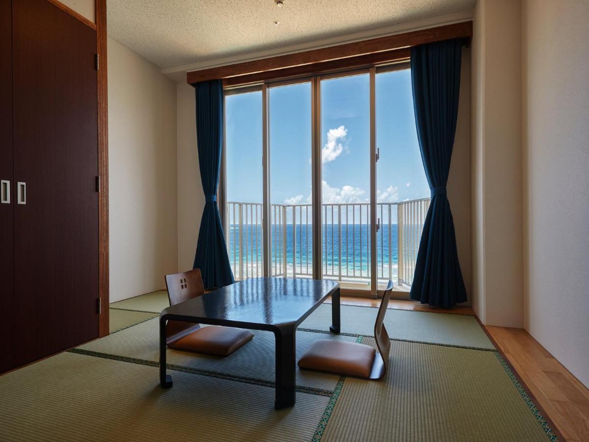 Hotel Miyuki Beach Onna Exteriör bild