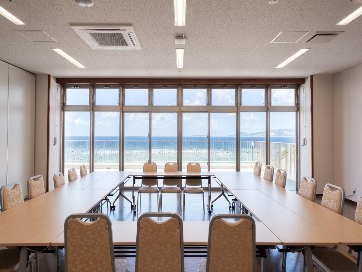 Hotel Miyuki Beach Onna Exteriör bild