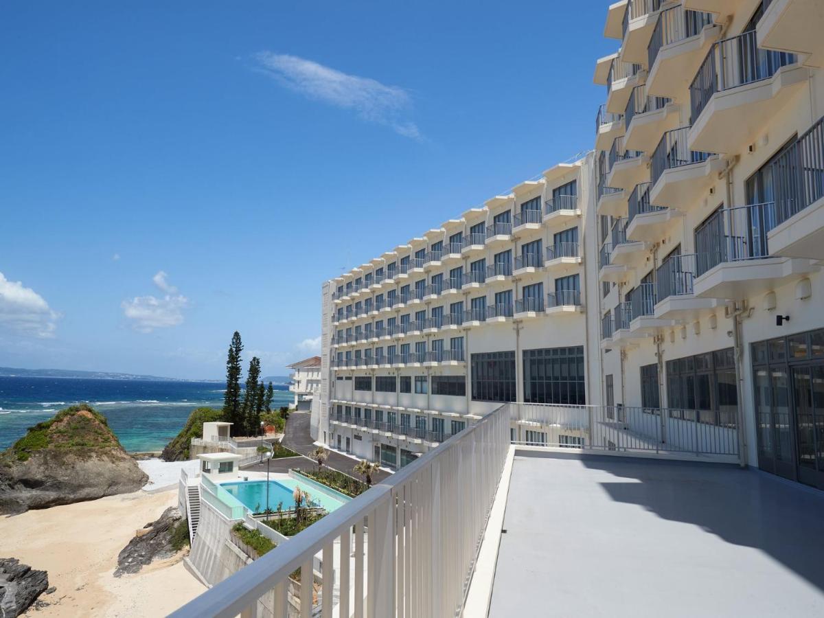 Hotel Miyuki Beach Onna Exteriör bild