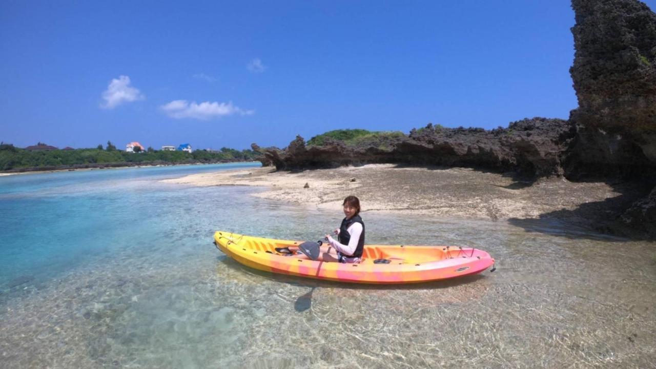 Hotel Miyuki Beach Onna Exteriör bild