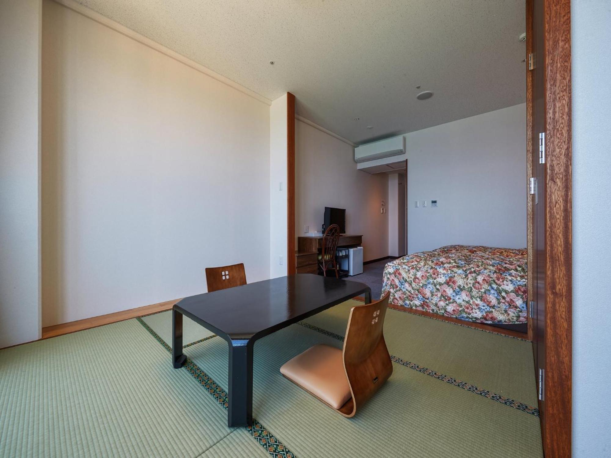 Hotel Miyuki Beach Onna Exteriör bild